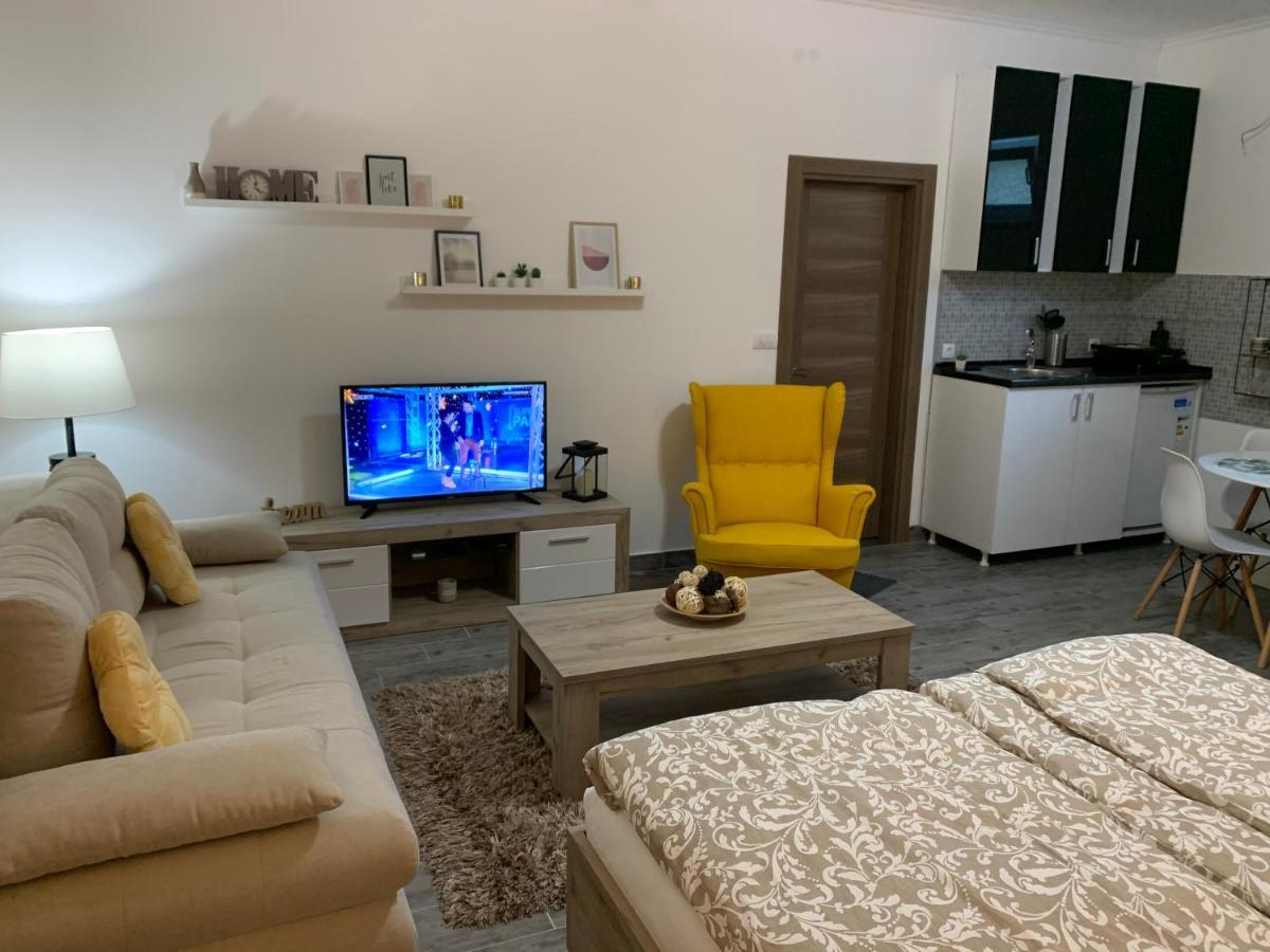 Apartman Hana ซอมโบร์ ภายนอก รูปภาพ