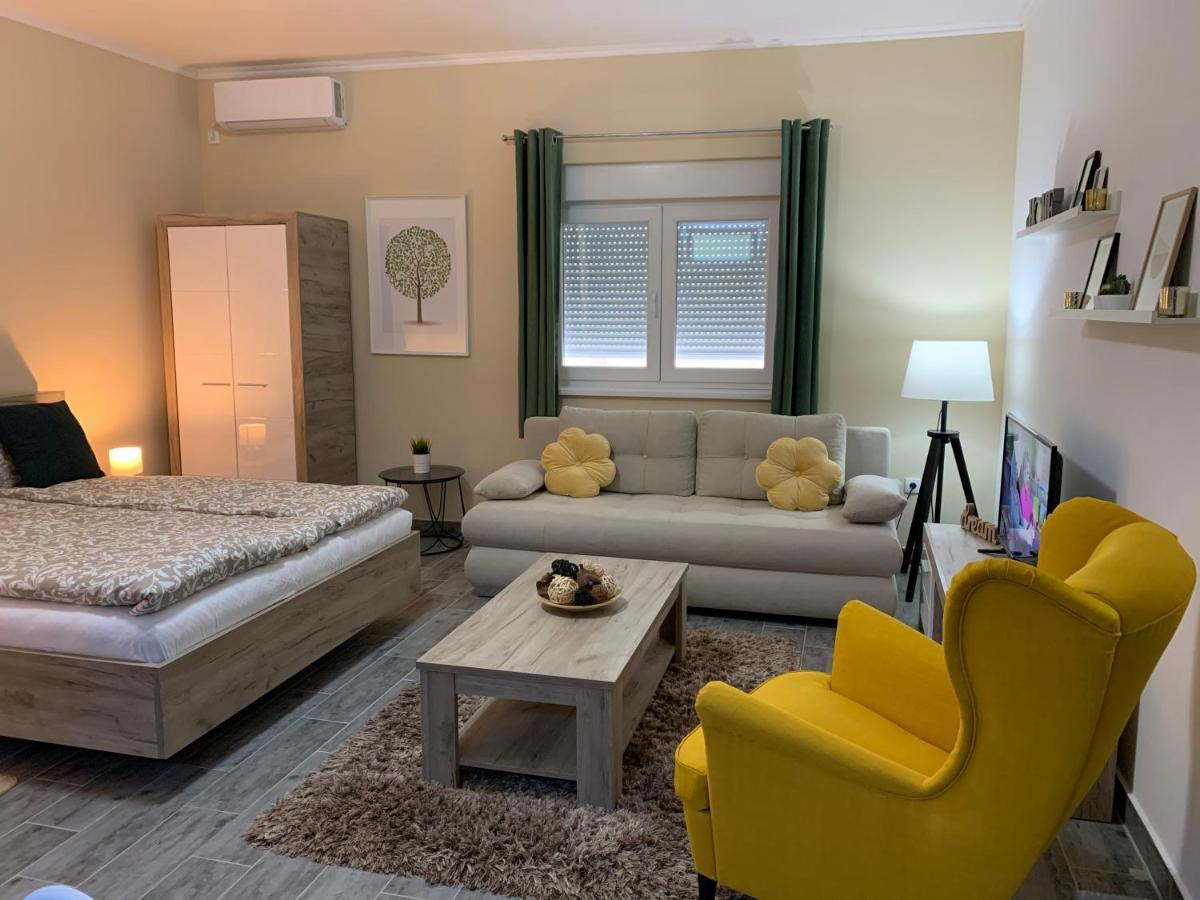 Apartman Hana ซอมโบร์ ภายนอก รูปภาพ