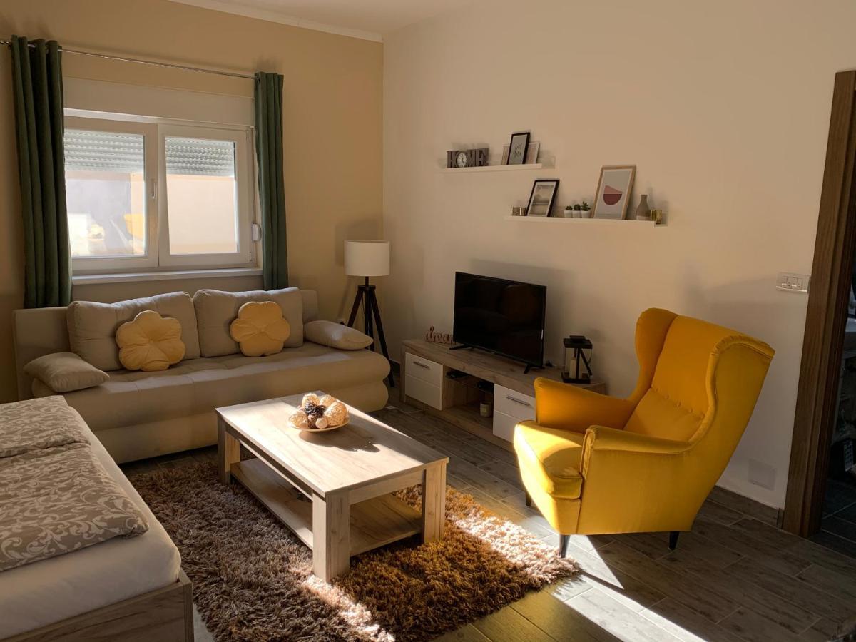 Apartman Hana ซอมโบร์ ภายนอก รูปภาพ